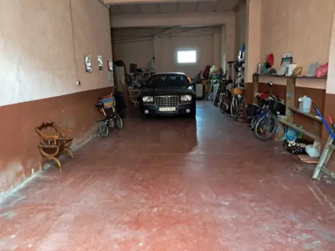 Garaje en calle de Lamberto Losantos, 10