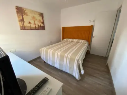 Habitación en Avenida de los Reyes Católicos, 16