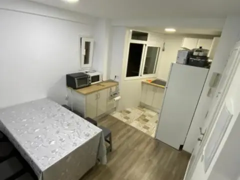 Habitación en Avenida de los Reyes Católicos, 16