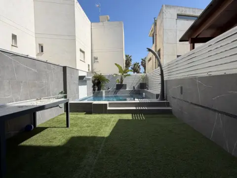 Chalet adosado en Carrer Ausias March, 1