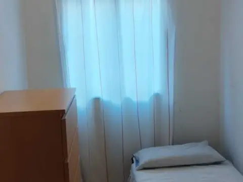 Habitación en calle del Gobernador Marín Acuña, 54