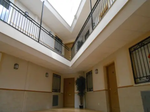 Piso en calle de Valencia, 9