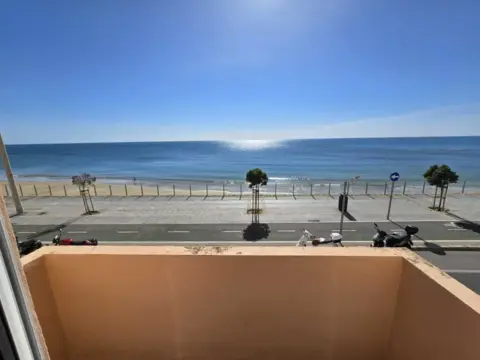 Piso en Avenida Amílcar Barca, 7