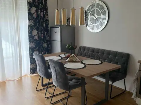 Piso en calle de Eduardo Benítez González, 4