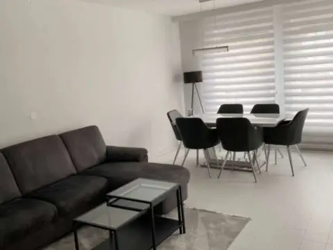 Piso en Avenida del Compromiso de Caspe, 103