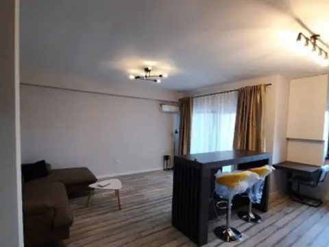 Piso en Plaza de Valladolid, 5