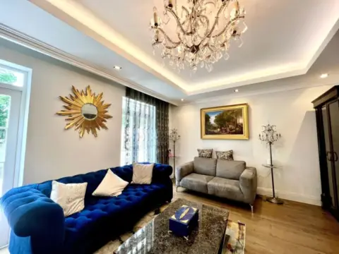 Apartamento en Avenida de la República Argentina, 9