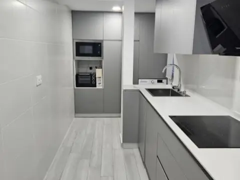 Piso en calle de Vicente Delgado Algaba, 75