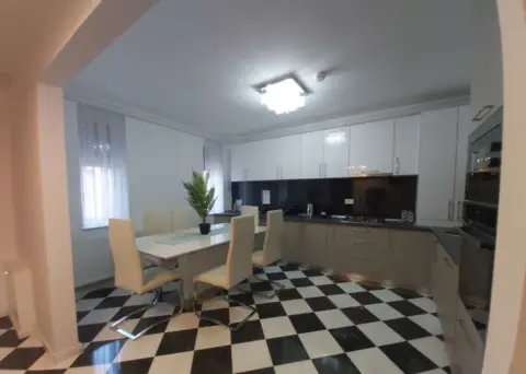 Piso en Avinguda de Lluís Millet, 48