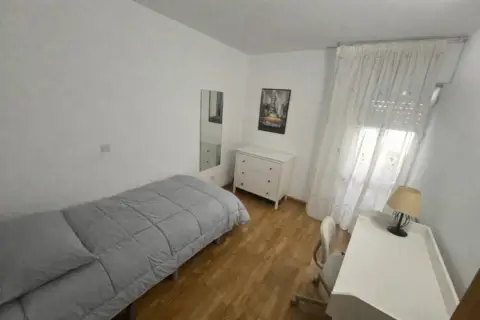 Habitación en calle de los Andaluces, 5