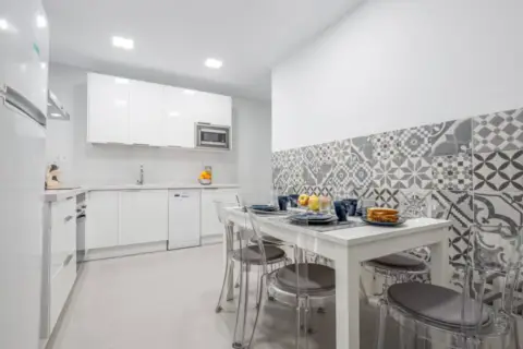 Piso en calle de Santa Joaquina de Vedruna, 16