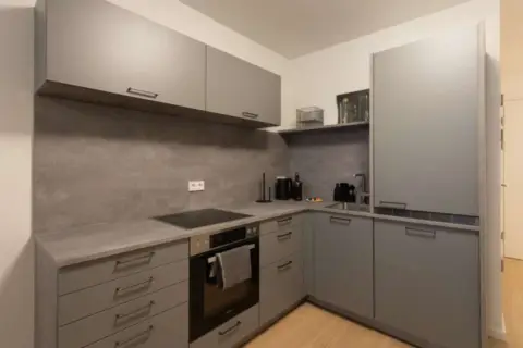 Piso en Avenida de la Hispanidad, 4