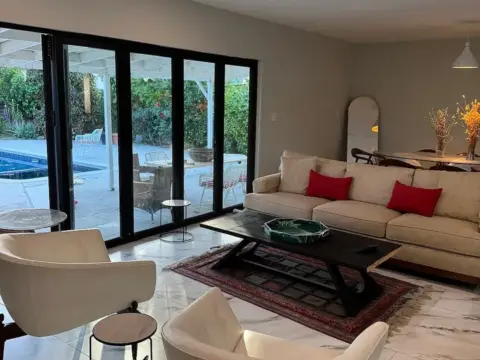 Casa unifamiliar en calle del Ducado de Neopatria, 5