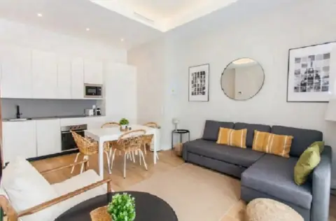 Piso en calle de José Hierro, 8