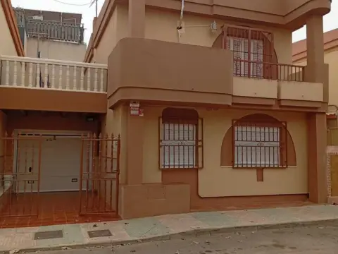 Dúplex en calle del Mar Tirreno, 36
