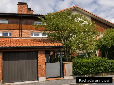 Chalet adosado en calle El Robledal, 8