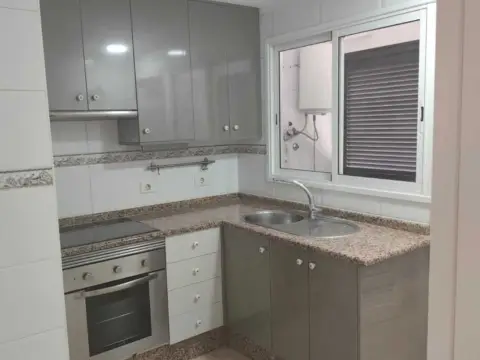 Piso en calle Juan Albornoz Sombrita,  29