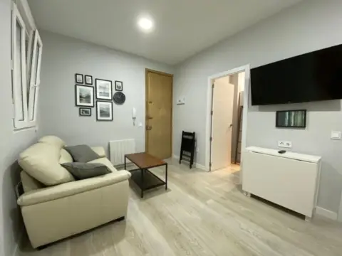 Apartamento en Avenida Alfonso X, 2