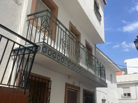 Casa pareada en calle San Andrés, 7