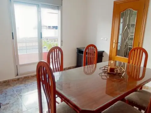 Habitación en Carrer Mare de Déu La Purificació, 23