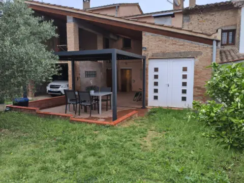 Casa unifamiliar en Carrer de Mata, 134
