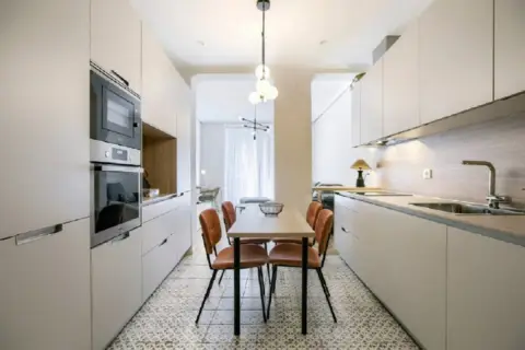 Piso en Carrer de l'Hospital, 39