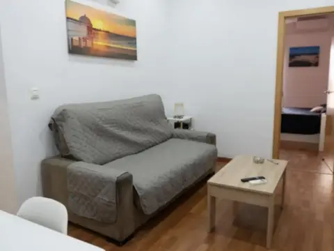Apartamento en calle Ernestina Muñoz de Miguel Villanueva,  17