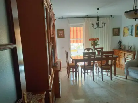 Piso en Avenida de Carolina Coronado, 2