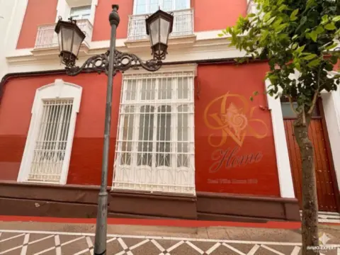 Casa pareada en calle de González Hontoria, 10