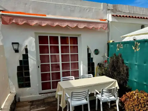 Casa pareada en calle Einstein, 5