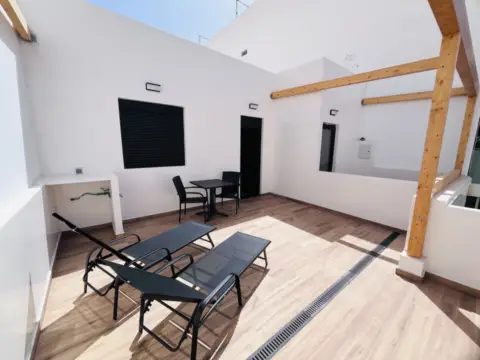Estudio en calle Alemania, 44