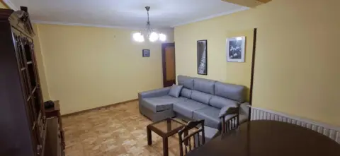 Piso en calle de Fuertes Acevedo, 39