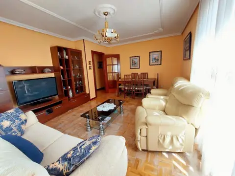 Piso en calle de Moreno, 10