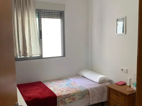 Casa unifamiliar en Avenida Reina Sofia, 17