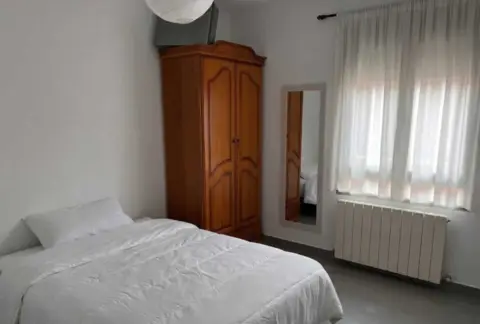 Habitación en calle Tejares, 43