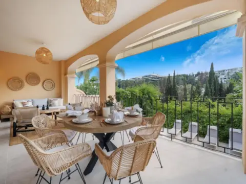 Casa adosada en Urbanización Atalaya Río Verde, 97