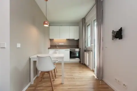 Apartamento en calle de Almería, 6