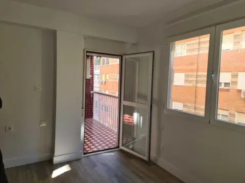 Piso en calle Don Quijote, 6