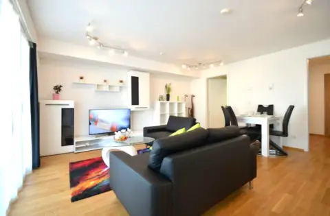 Apartamento en calle de Aoiz, 4