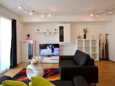 Apartamento en calle de Aoiz, 4