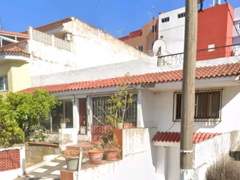Chalet adosado en Carretera a la Atalaya, 152