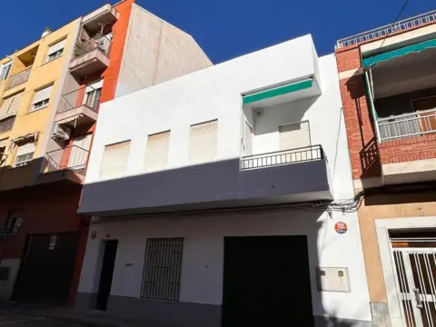Casa adosada en calle de Mallorca, 8