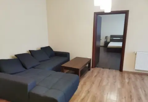 Piso en calle de la Salud, 13