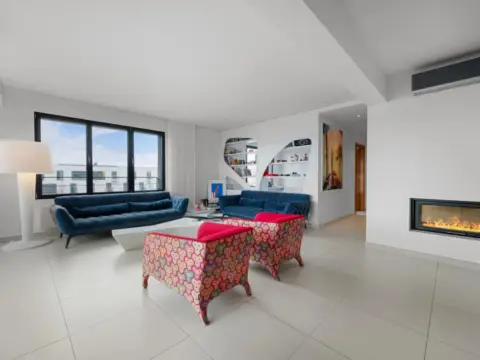 Apartamento en Carrer de María Aurelia Capmany, 7