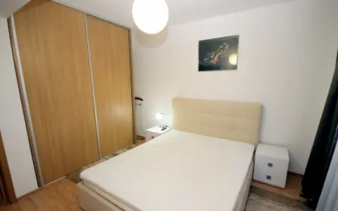 Piso en Avenida Juan Carlos I, 6