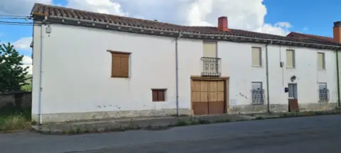 Casa rústica en calle Real, 48