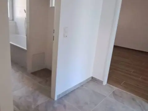 Piso en calle de Sigüenza, 16