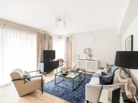 Piso en calle Claudio Marcelo, 7