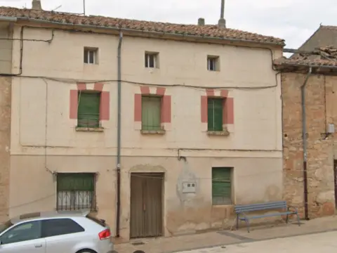 Casa rústica en calle Emilio Miguel, 23
