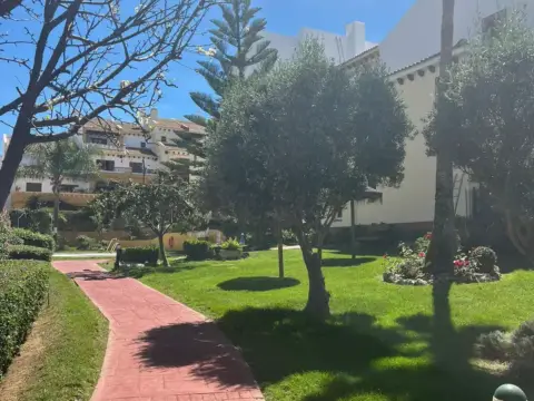 Piso en Avenida de Juan Pablo II, 1